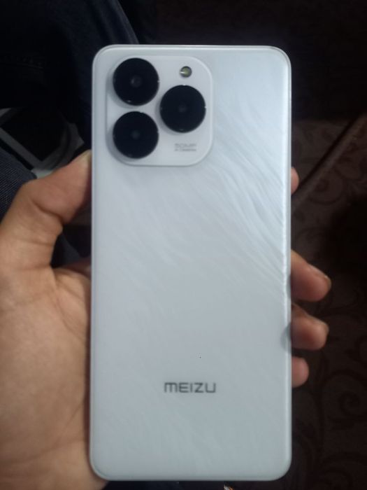 Meizu Note21 holati yaxshi