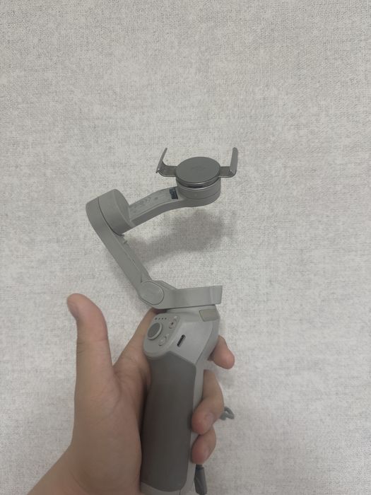 Стабилизатор Dji osmo mobile 4