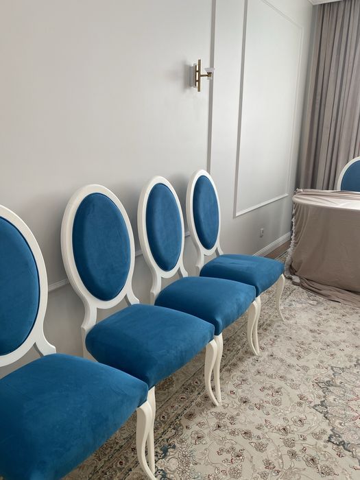 Стол и стулья от Carahardwood