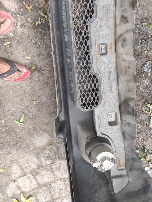 Предна броня с халогени за hyundai santa fe 99-та 2003 година