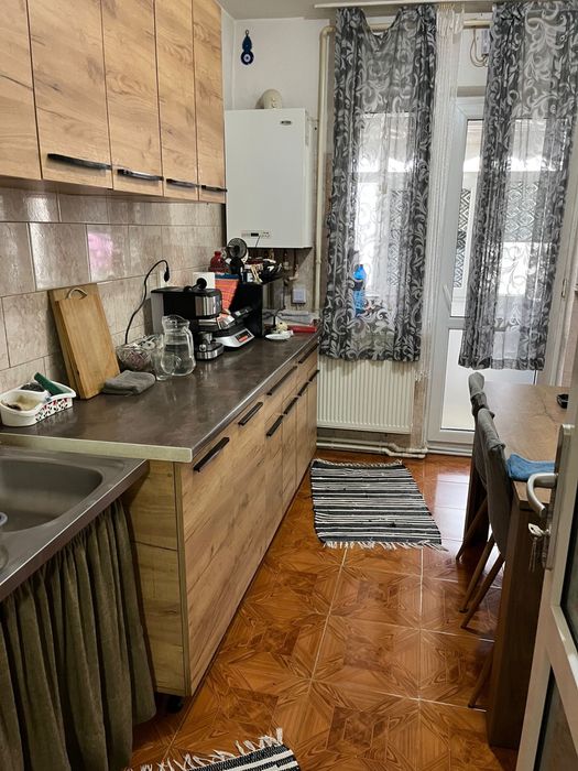 Apartament 3 camere de vânzare