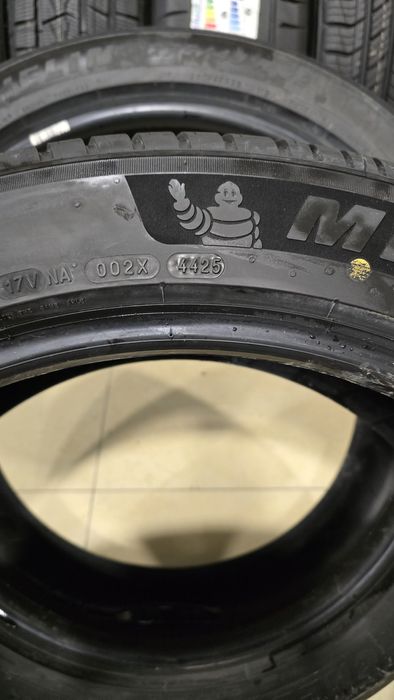 275/45/R22 Michelin pilot sport ev