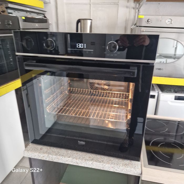 Фурна за вграждане BEKO