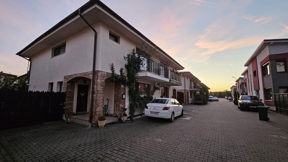 Vand casa tip duplex