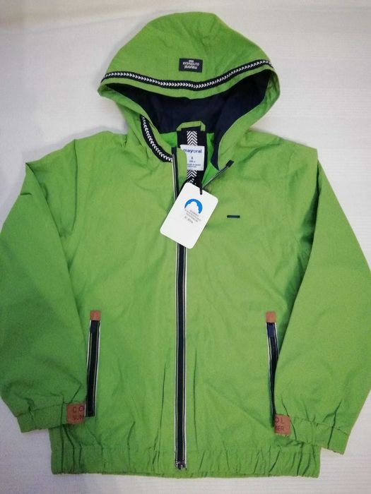 Нов детски панталон Mayoral, за момче на 8 години.