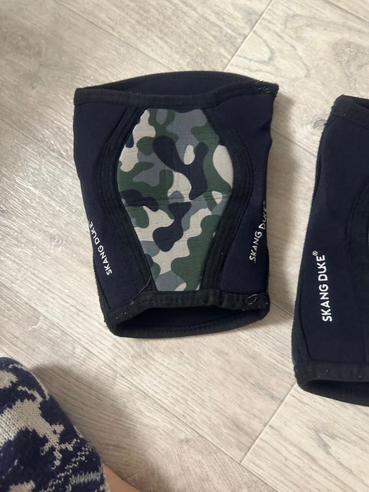 Продам наколенники для тяжёлой атлетике