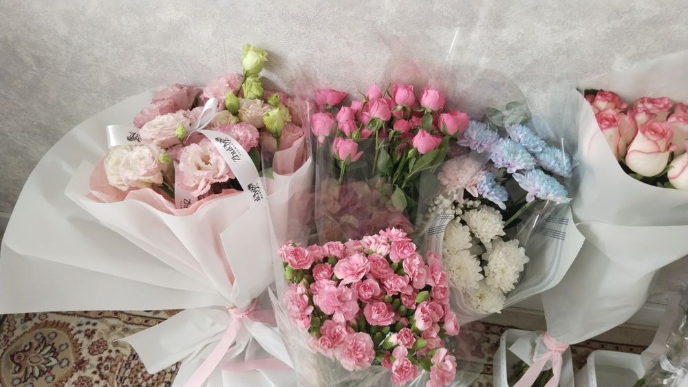 Свежие букеты срочно продам