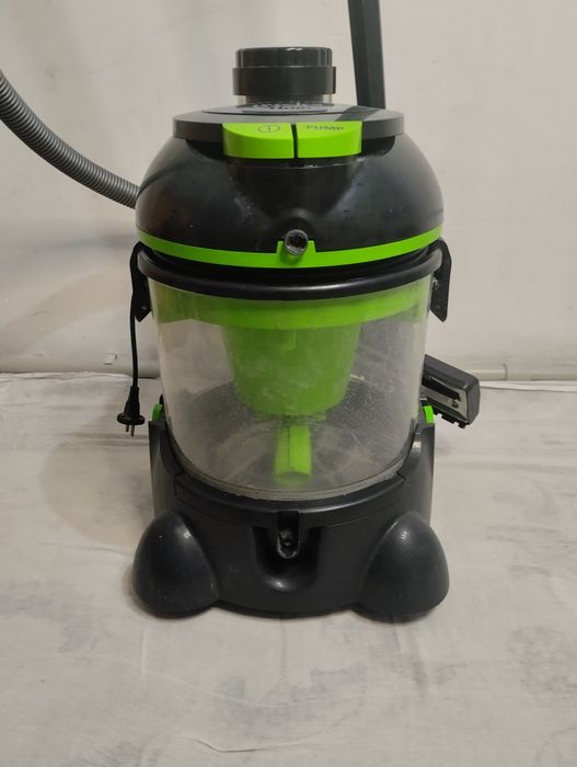 Пылисос Водяной .