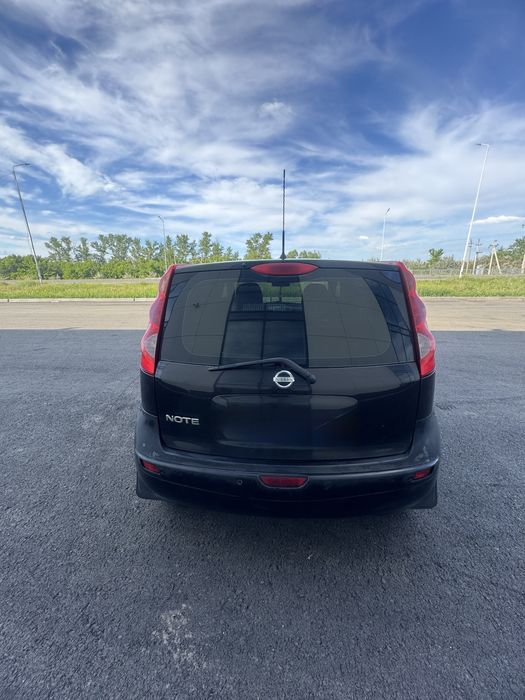Продам машину Nissan Note