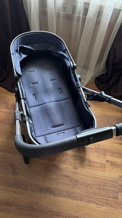 Продам коляску прогулочную