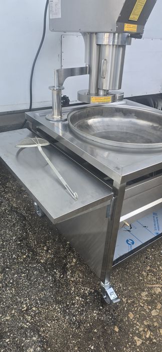 Машина за чурос и тулимби