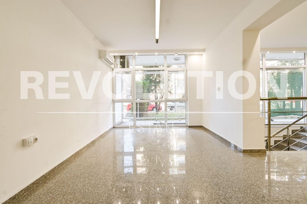 Офис в ж.к. Студентски град.