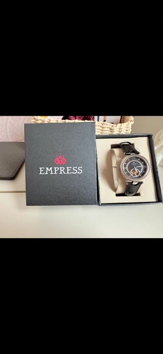 НОВ Часовник Empress automatic woman