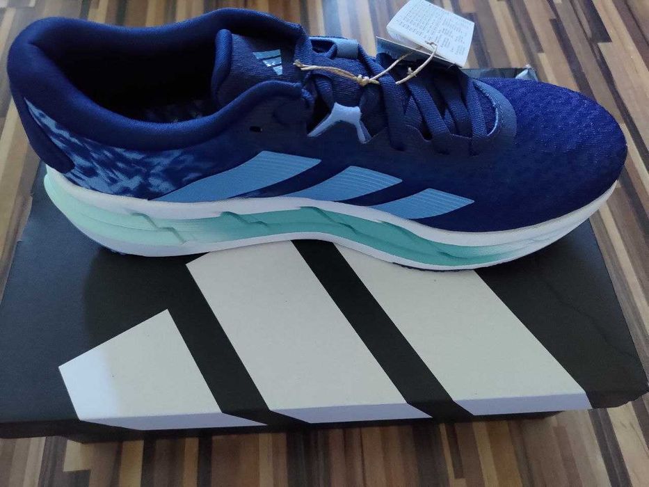 Adidas Adistar 4