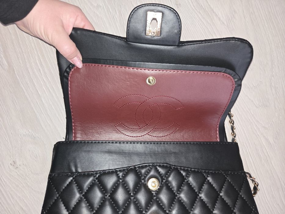 Нова дамска чанта Chanel Classic Flap