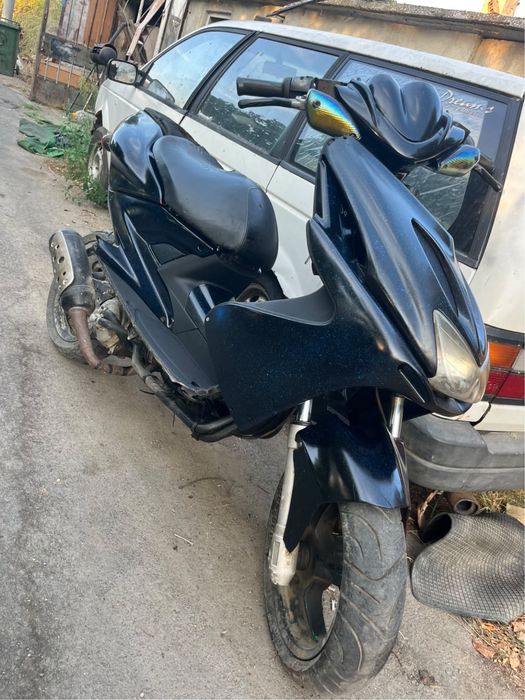 Продавам Yamaha Aerox