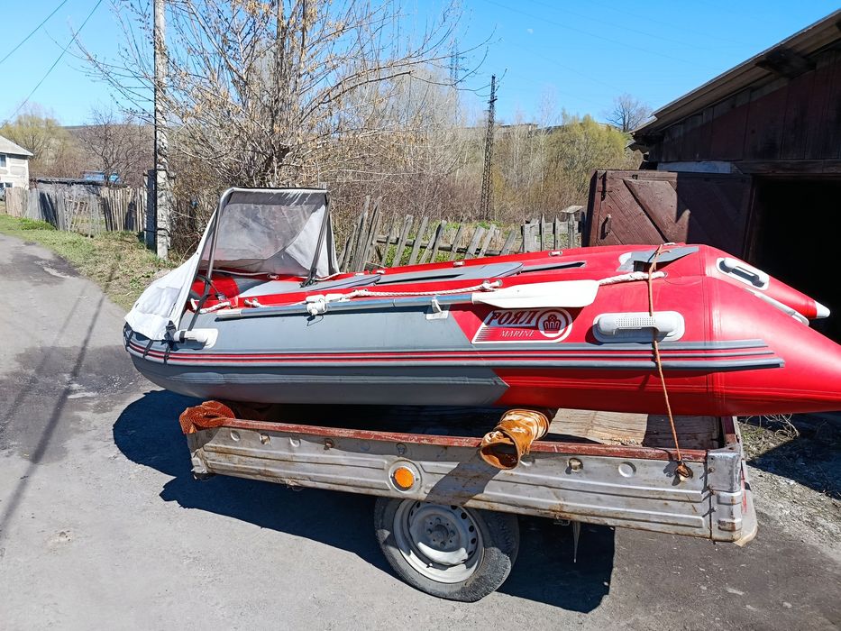Продам лодку с мотором
