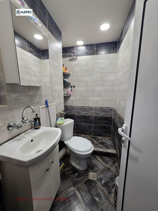 Продава се Тристаен апартамент в Плевен, Сторгозия - 78 кв.м за 1859 €/кв.м - Снимка #8