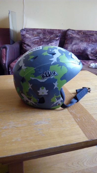 Каска-защитен шлем