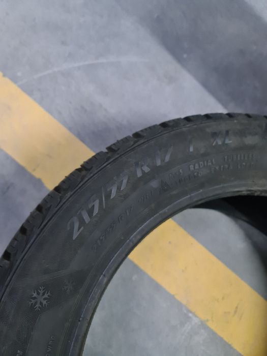 Продам шины 215/55/17 2 штуки