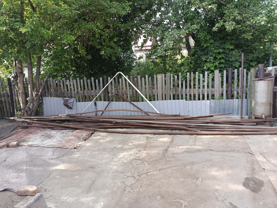 Продаю трубы разные, уголки