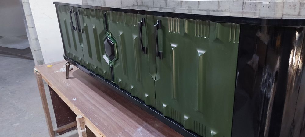 Под телевизор 60-180