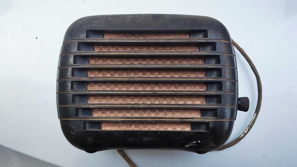 Три различни стари радиоточки