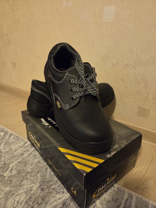 Нови работни обувки Pallstar S3