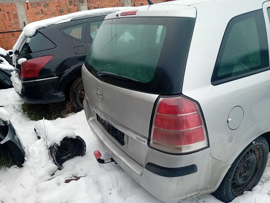 Опел Зафира Б 1.9 НА ЧАСТИ