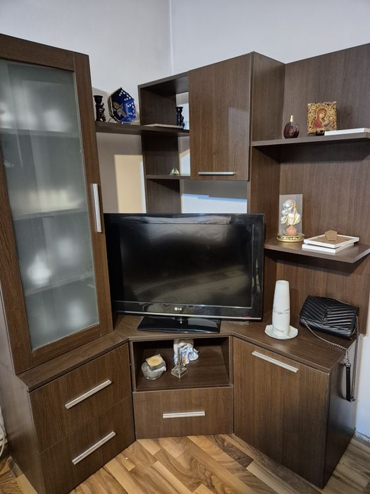 Mobila pe colt cu doua fotolii