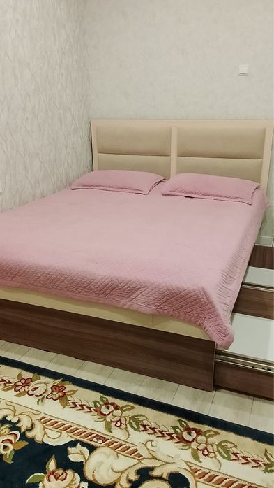 Продам двуспальную кровать