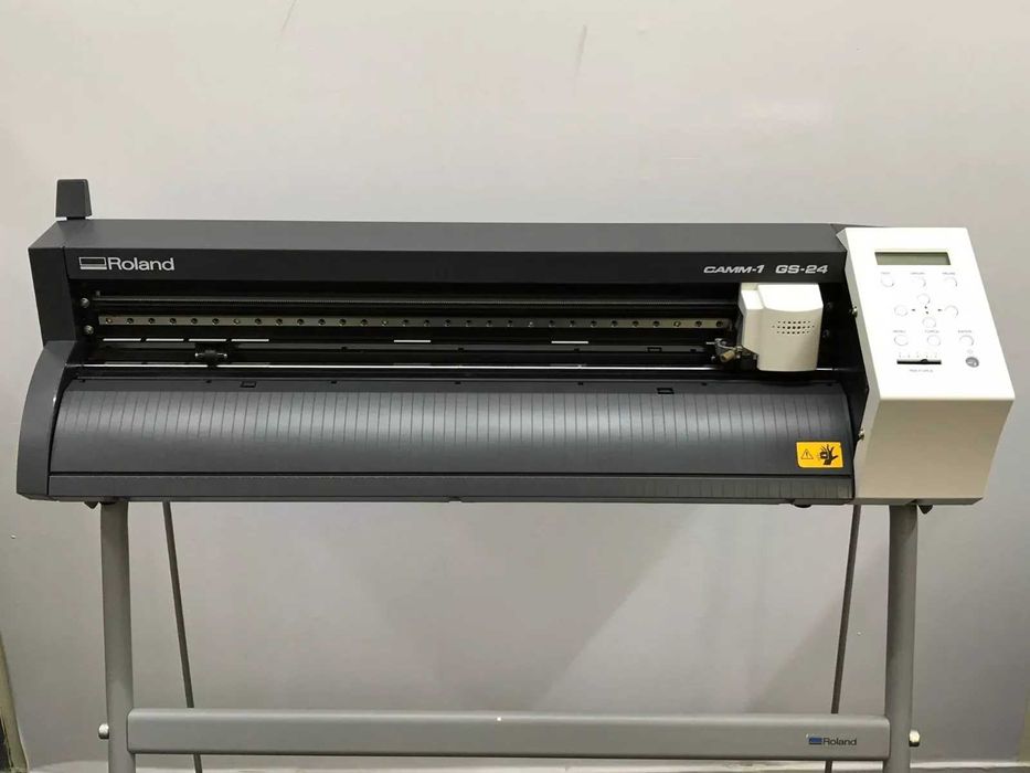 Плотер Roland® CAMM-1 GS 24 за рязане на винил,стикери,картон, фолио