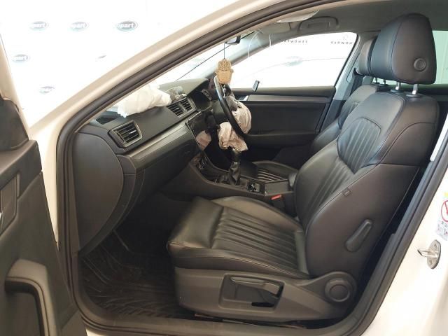 Dezmembrez Skoda Superb 3