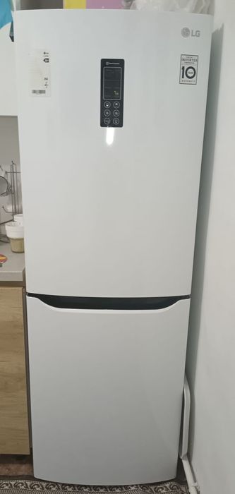 Продаётся холодильник LG