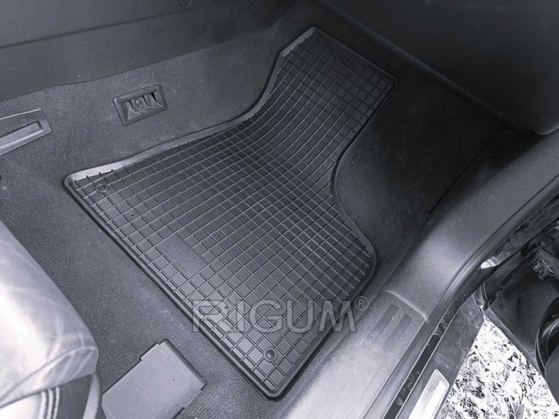 Гумени стелки или багажник AUDI A3 8P 8T  Ауди А3 от 2003 до 2012г.