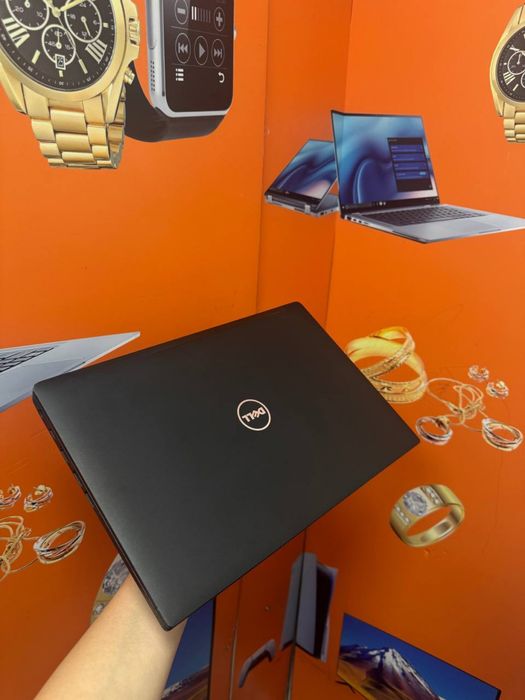 Ноутбук DELL.