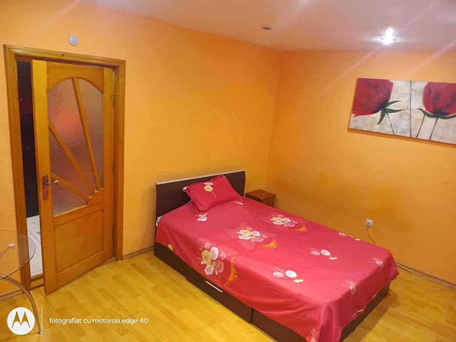 Inchiriez apartament cu o camera liceu pedagogic