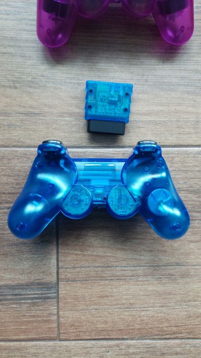 PlayStation 2 controller fără fir , wireless  , compatibile cu console de PlayStation 1 și PlayStation 2   .  Ps1  ps 2      ps 2   ps 1