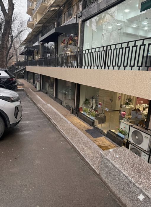 Аренда два помещения на Буз Базаре, 225 м2, магазин, офис, салон V1