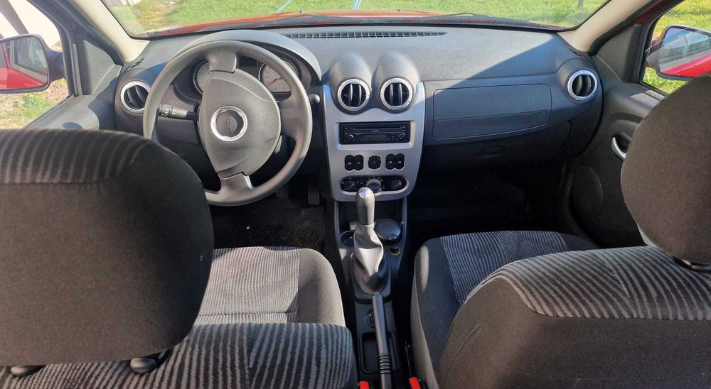 Dacia Sandero 2010