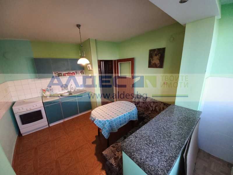 Просторен, непреходен двустаен ап. в Сухата Река!