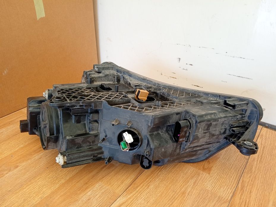 Far dreapta xenon led Skoda Superb 3 cod 3V1 941 016B
