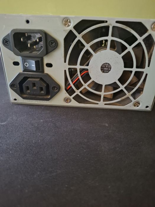 Захранващ блок 350W 330U-FNH (EN60950) – работещ - Тестван