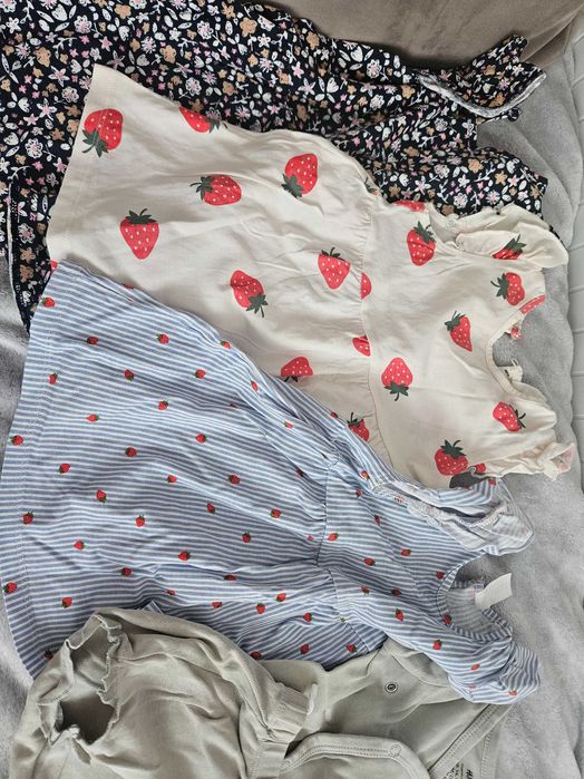 Lot haine hm vara fetite marimea 74/80