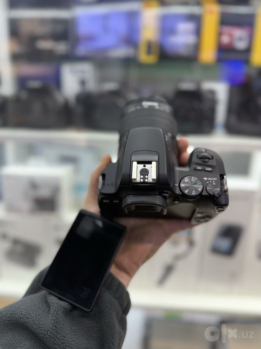 Canon 250 D + 18-55 III kit