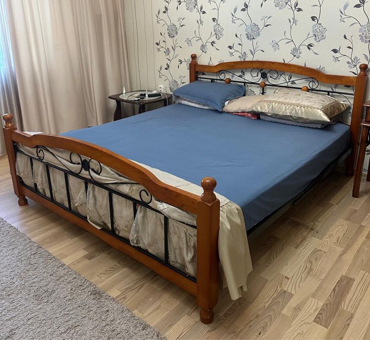 Продам двухспальную кровать