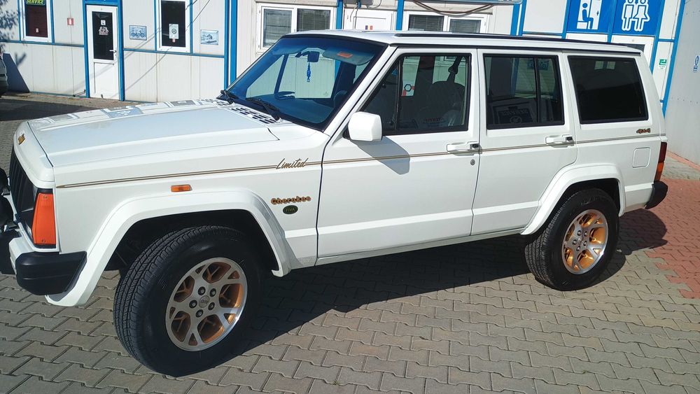 Jeep Cheroke 2.1 td istoric