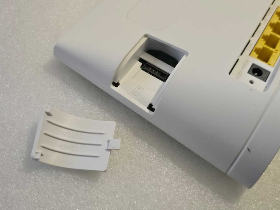 Router Wireless 4G LTE Huawei B315s-22, Cat4 150Mbps, Slot Cartela SIM, 4 Porturi LAN