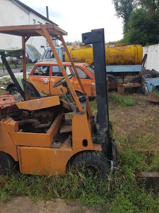 Продам кару ( вилочный погрузчик)