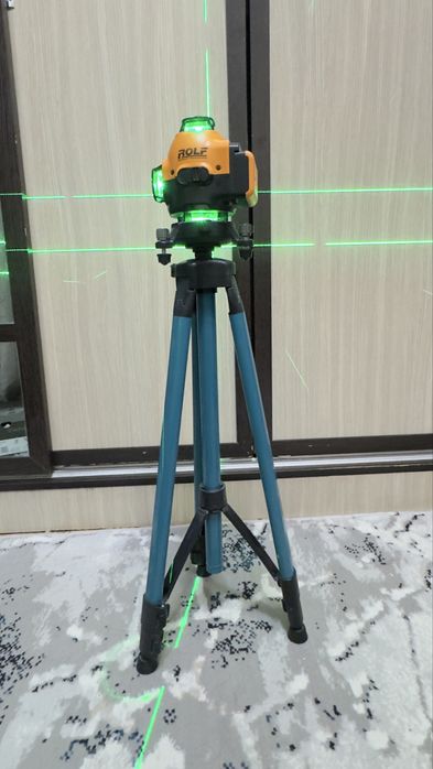 Продаю лазерный уровень